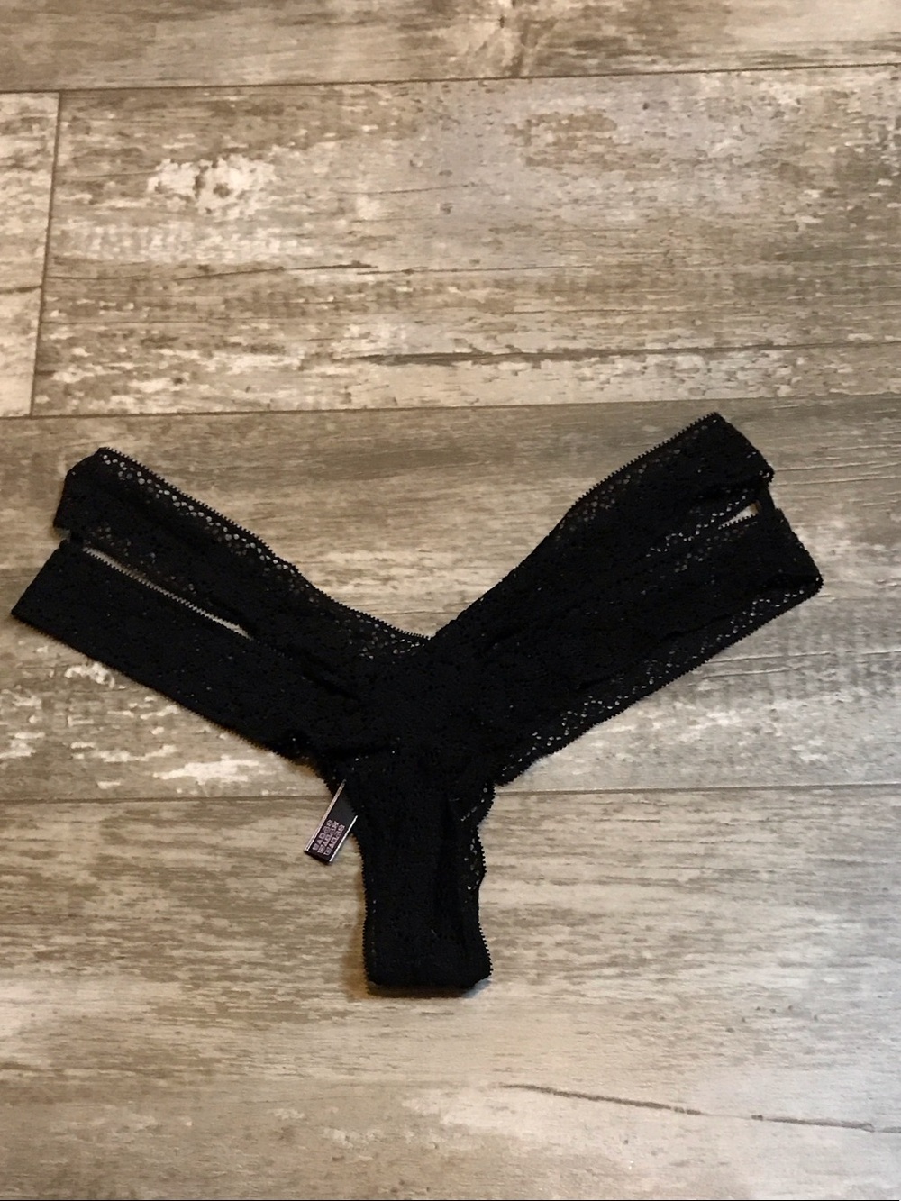 Victoria's Secret Black Lace Thong very sexy cheeky size medium NWOT